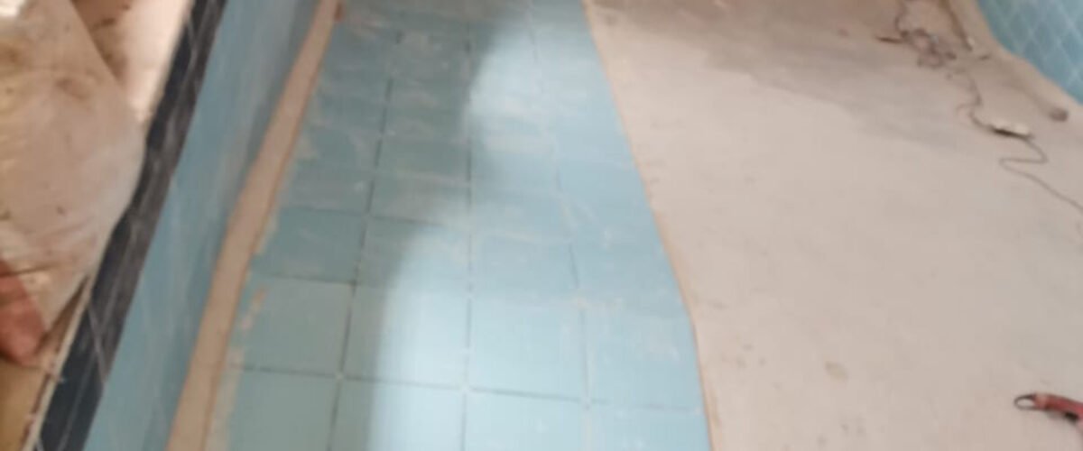مؤسسة عزل مسابح بالواحة بجدة